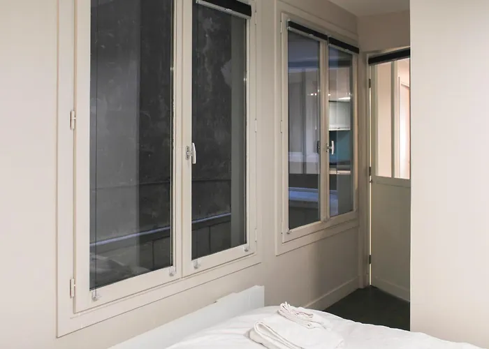 Апартаменты Beautiful - Louvre Museum Париж